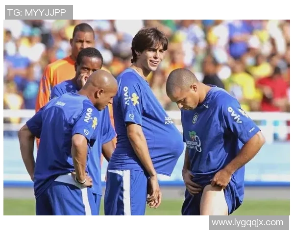 实况足球明星踢球精彩瞬间回顾与技术解析